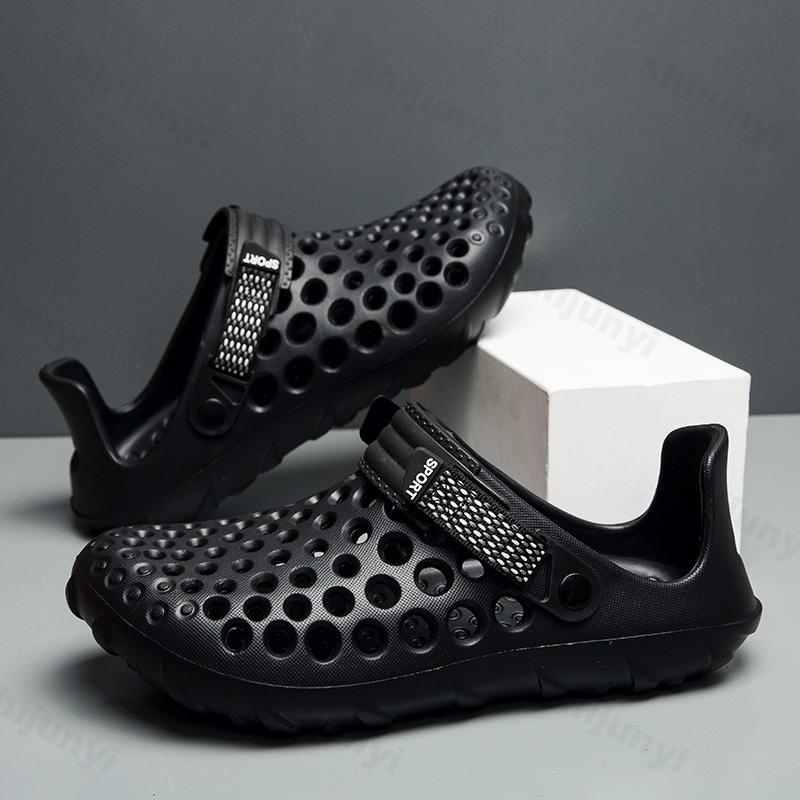 Fashion Summer Men Slippers EVA Clogs Sandals 2025 New Breathable Flat Outdoors Beach Shoes Home Leisure Sandals Fashion Summer Shoes