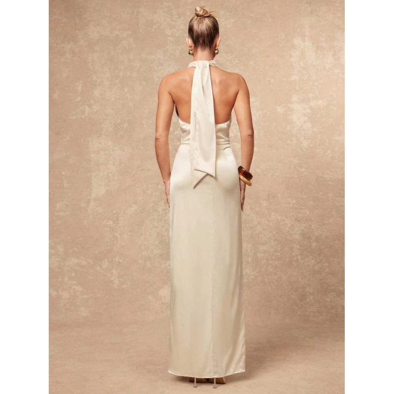 Glossy satin metal decorative neck, waist pleated, tight, hip-wrapped and split-ended long dress