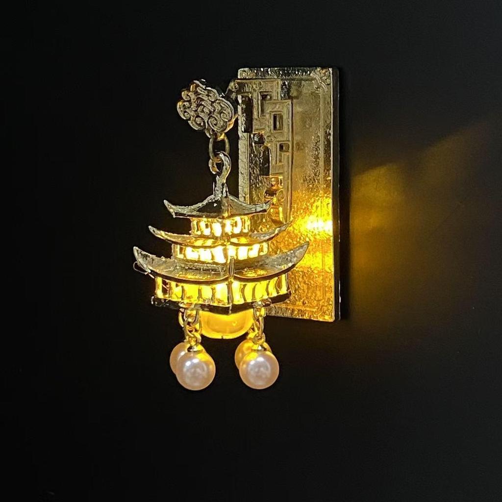 Ancient Style Luminous Lantern Refrigerator Magnet with Pavilion Tassel and Pearl Ornament