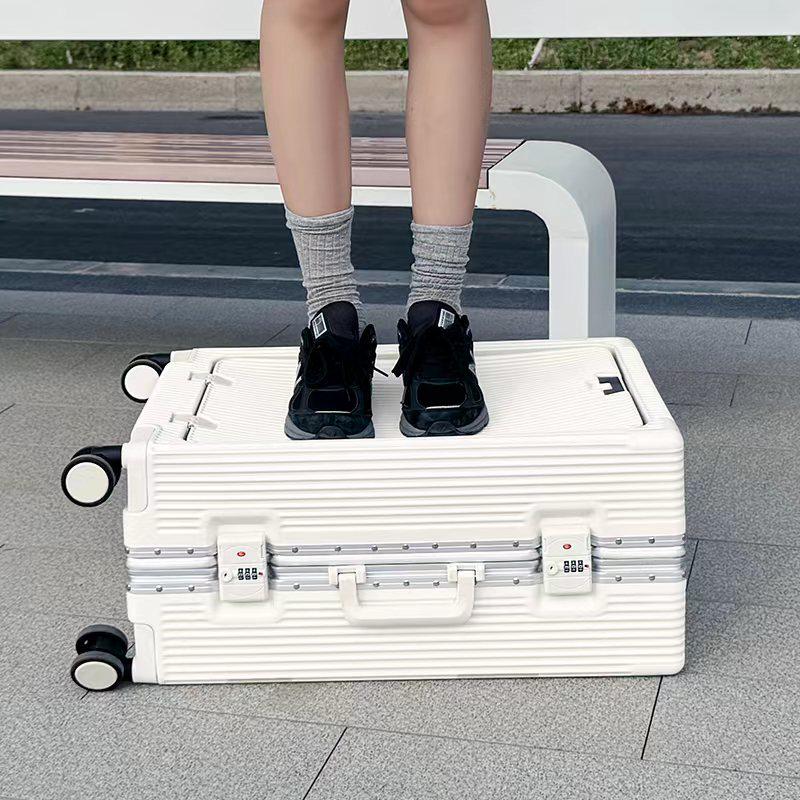 Multifunctional 26-Inch Front-Opening Carry-On Suitcase with Cup Holder and Large Capacity, Customizable 22-Inch/24-Inch Options