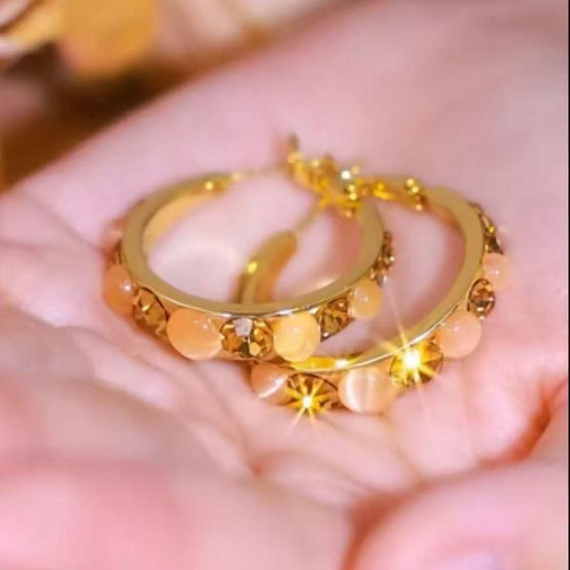 

2025 Сияющие Кофейные Циркониевые Серьги-Кольца - Легкая Роскошь, Премиум, Универсальные, Стиль Интернет-Знаменитости для Осени/Зимы золотой