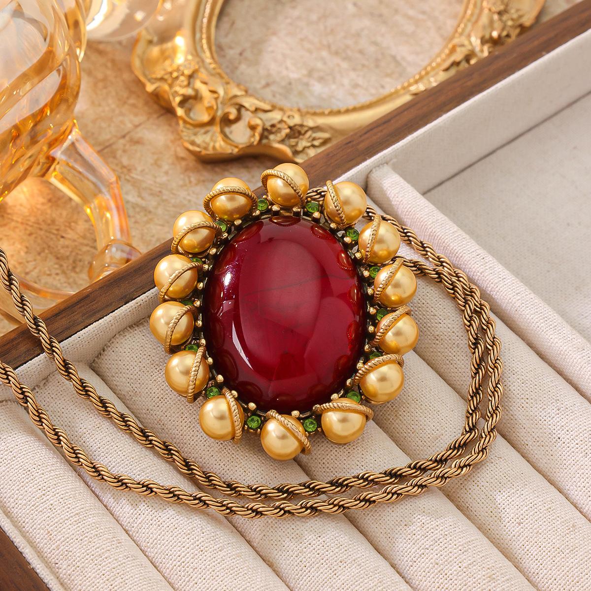 Модное французское универсальное рубиновое ожерелье Женское премиальное ретро однослойное модное темпераментное ювелирное изделие партия