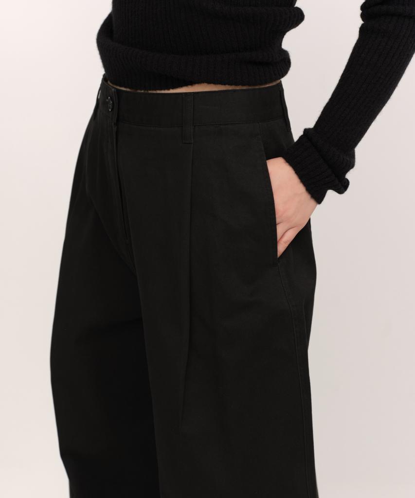 MUSINSA STANDARD WOMAN Women'S Deep Tuck Extra Wide Chino Pants [Black]