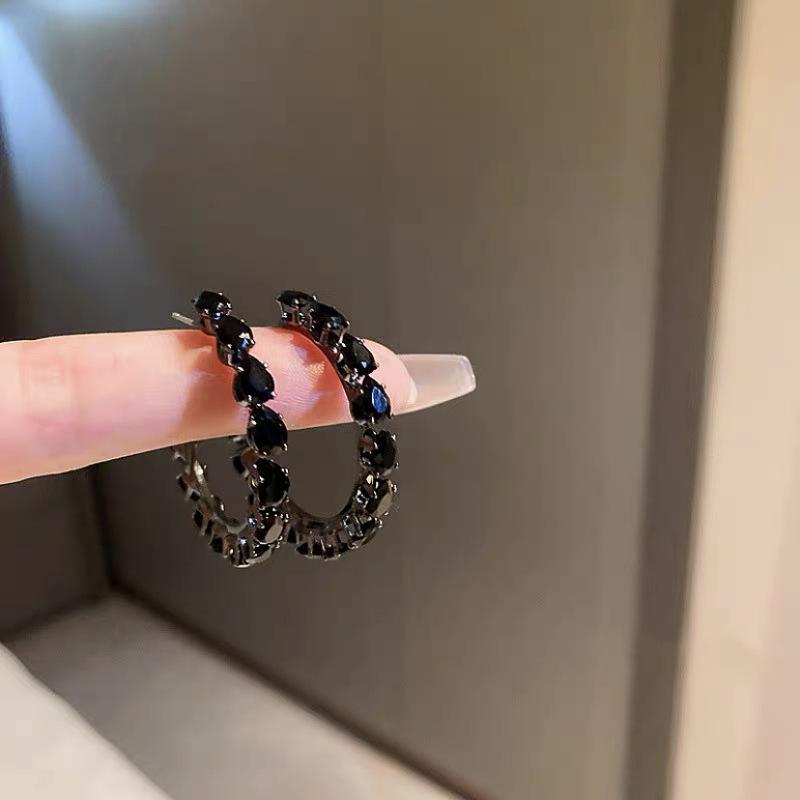 Elegant Black Butterfly Tassel Earrings - Sweet, Cool, and Versatile Design