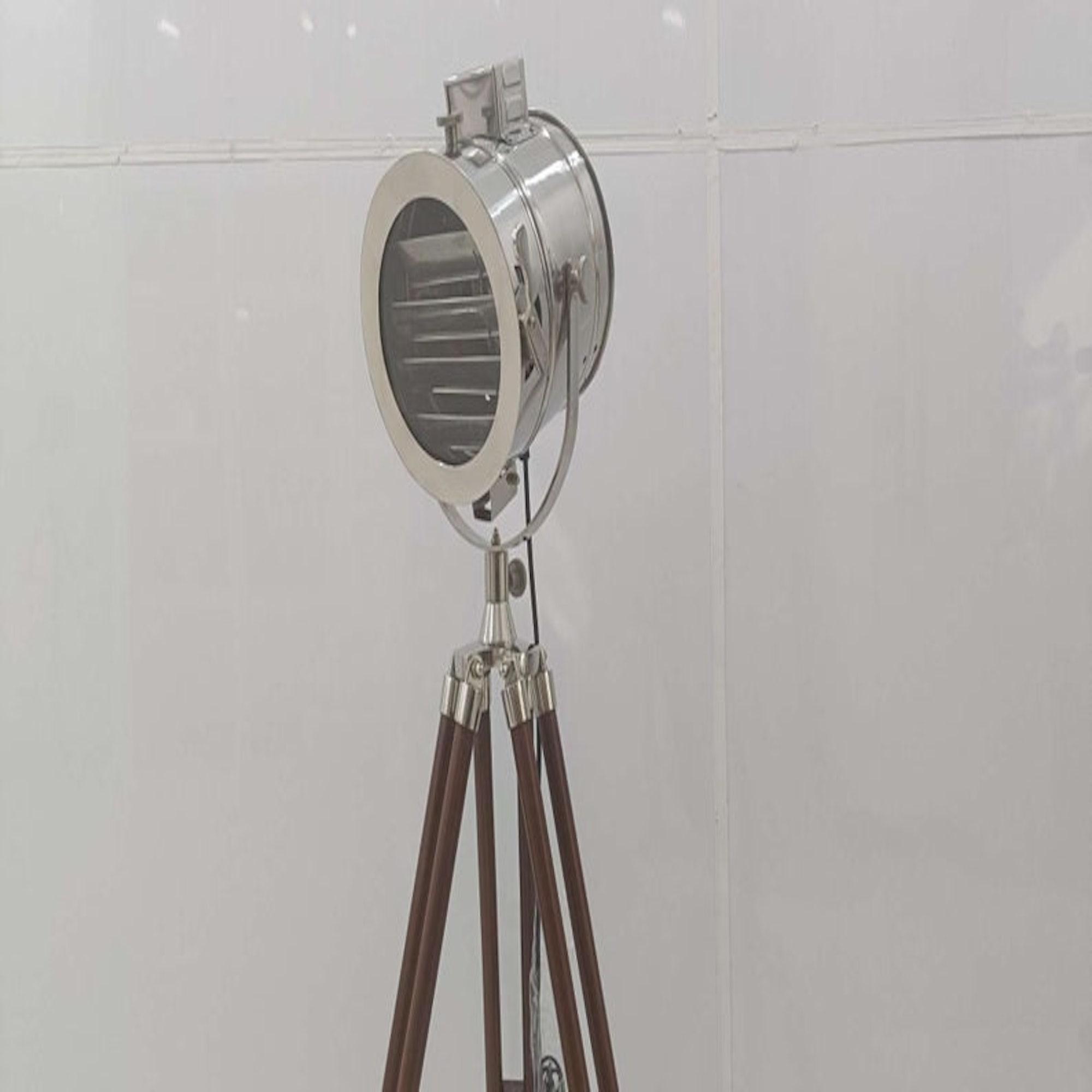 

Морской прожектор Коричневый штатив Напольный светильник Прожектор-тренога Домашний декор Угловые лампы Освещение