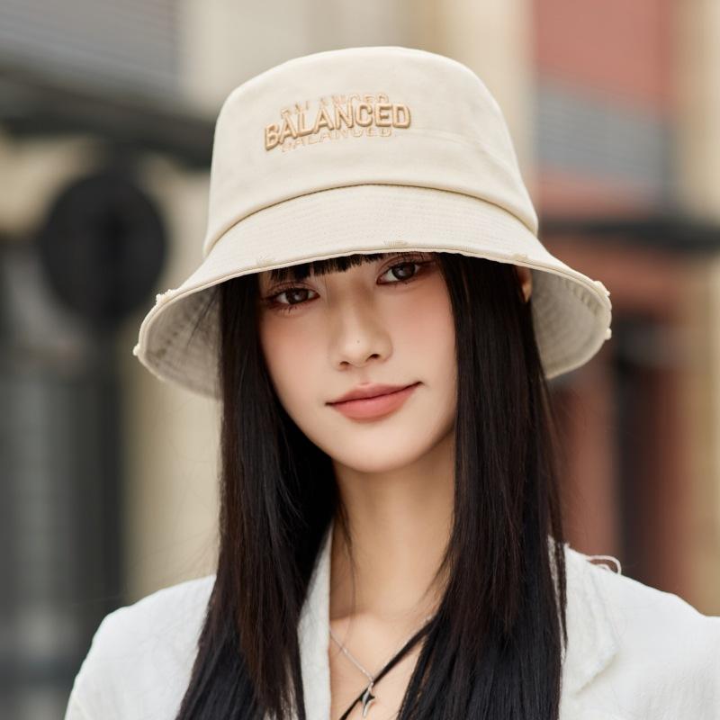 Summer Female Embroidery Letter Basin Hat Uv Protection Big Eaves Bucket Hat Travel Visor Beach Sun Hat