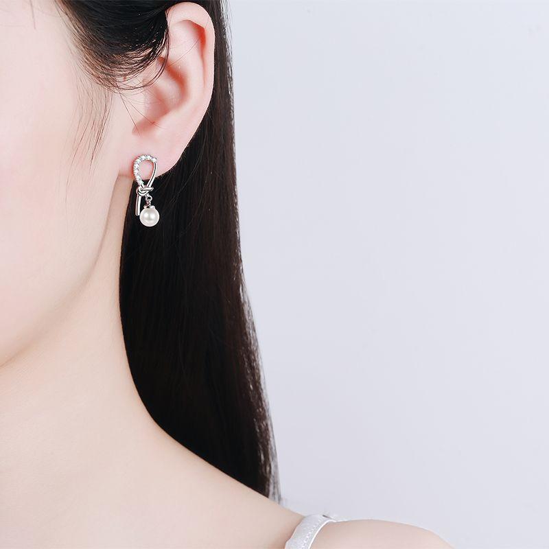 925 Sterling Sølv Øredobber Dame Asymmetriske Øredobber 7mm Ferskvannsperle Knust Diamant Mosan Bor Øredobber