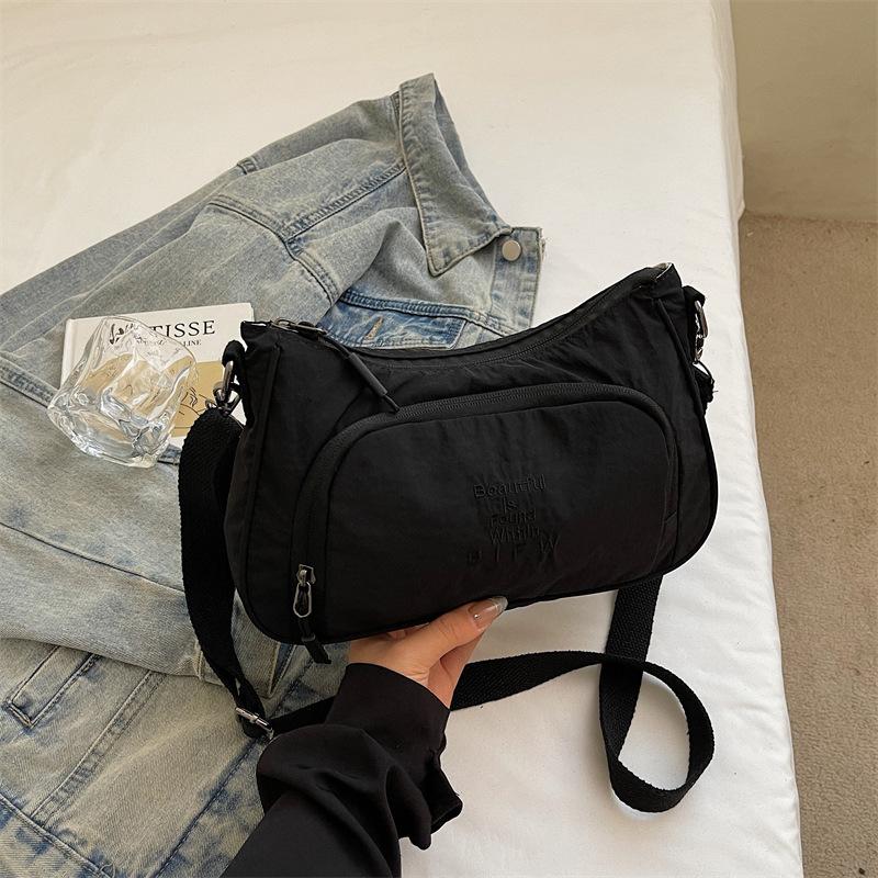Retro casual fashion sense bag women's 2025 new fashion shoulder messenger bag niche design casual simple bag