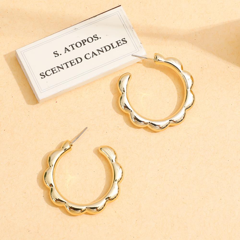 European and American Acrylic Gold-plated Stud Earrings Jewelry Personalized Fashion High Sense Gold Creative Circle Set