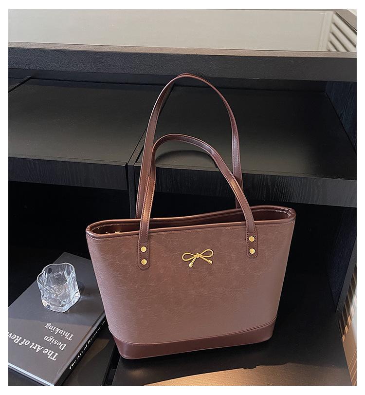 Women's 2025 Winter High-End Versatile Tote Bag - Large Capacity Commuter Shoulder Design