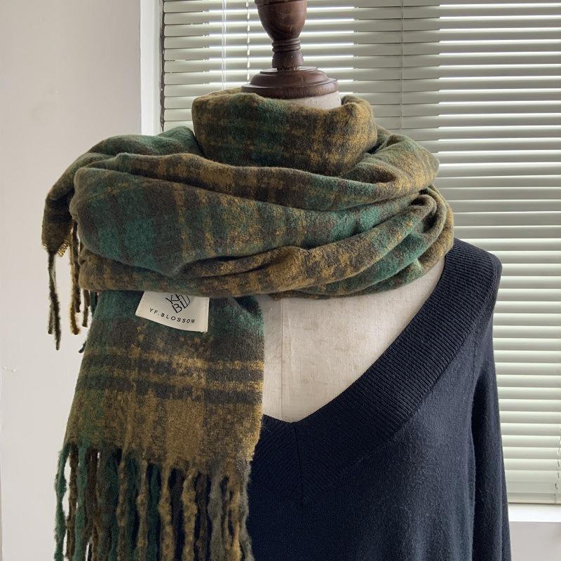 Winter rose pink scarf women's high-end imitation cashmere shawl simple and versatile Christmas scarf