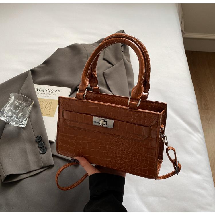 Crocodile pattern retro solid color 2025 fashion casual large capacity aesthetic new texture portable messenger small square bag