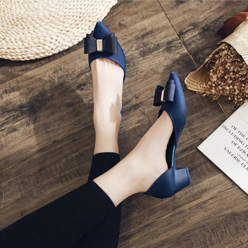 Sandales gelée d'été pour la plage femmes slip-on nœud pour dames bout pointu solide sandales chaussures à talons hauts moyens épais scarpe 2024