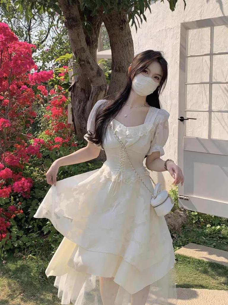 Robe d'été abricot style Hepburn pour femme - Douce, cintrée à la taille, design long