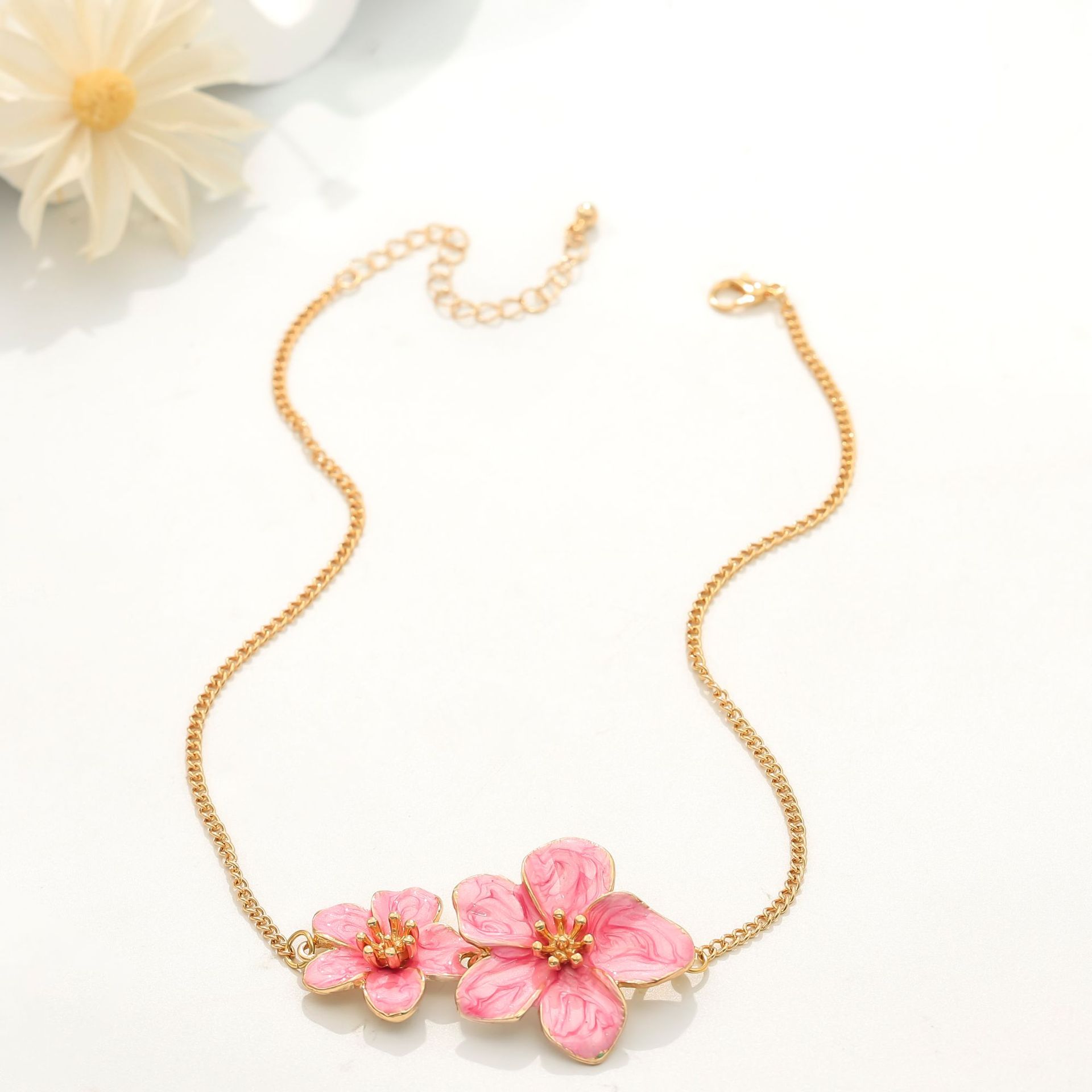 

Квіткове намисто, Ланцюжок на ключицю, Різдвяний подарунок, Подарунок для неї, Повсякденне намисто рожевий