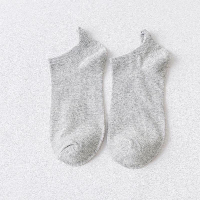 Sesame Street Women's Cartoon Embroidered Ankle Socks – Cute, Thin, Heel-Protection Sports Socks for Summer