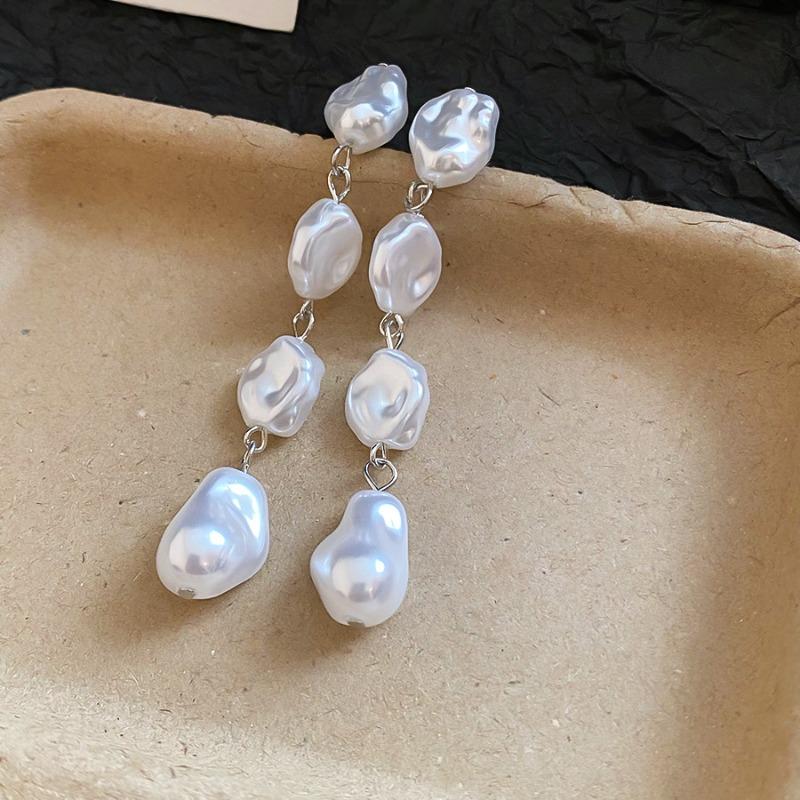 Silver needle irregular pearl long fringed earrings French retro simple fashion stud earrings light luxury high-end earrings