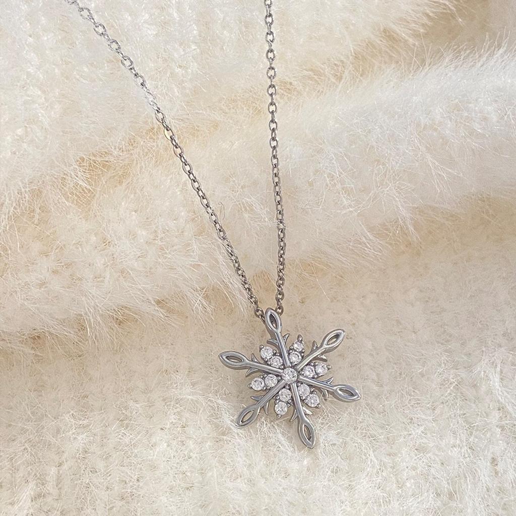 Snow Necklace Girl Necklace Women's Necklace Snow Ball Necklace Party Gift