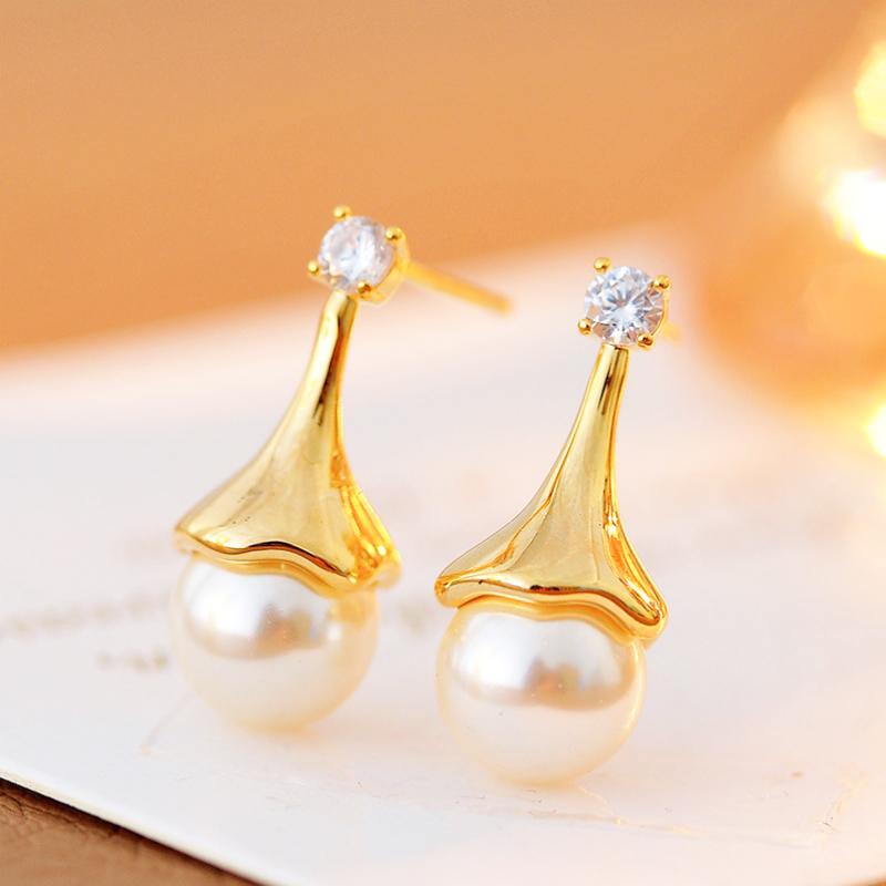 Crystal Waterdrop Imitation Pearl Stud Earrings for Women Exquisite Simple Fashion Sweet Personality Temperament Jewelry