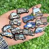 13 Piezas Dibujos Animados Vehículos Coche de Policía PVC Amuletos para Zapatos Para Pulseras DIY Sandalias Accesorios para Zapatos Zapatos de Jardín Decoración con Botones