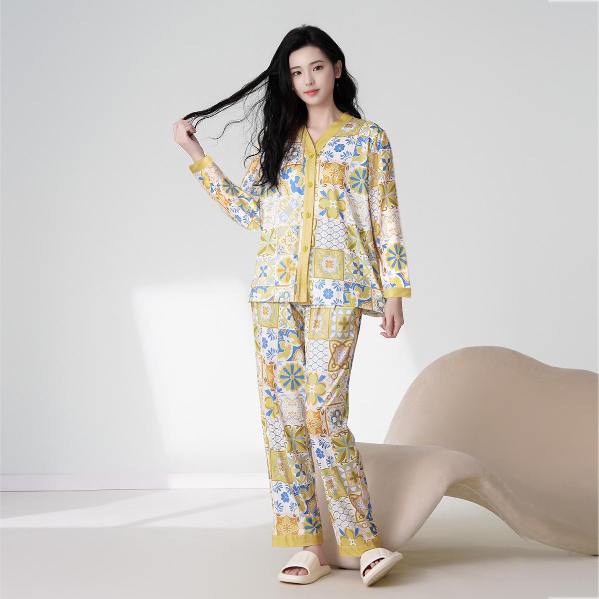 

2025 Women s Winter Pajama Set - Long Sleeve & Pants, Wearable Outdoors, Perfect for Spring/Autumn L (90-120 jin)