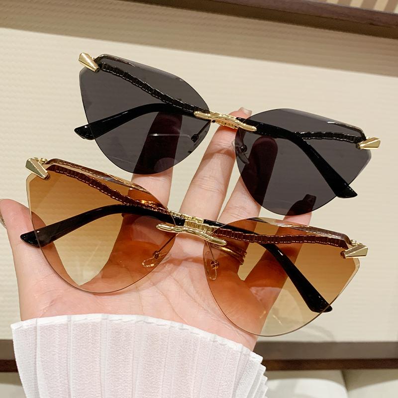 Frameless Cut-Edge Cat-Eye Sunglasses For Women Anti-Uv Personalized Glasses Fashionable Hot Girl Sunglasses For Women