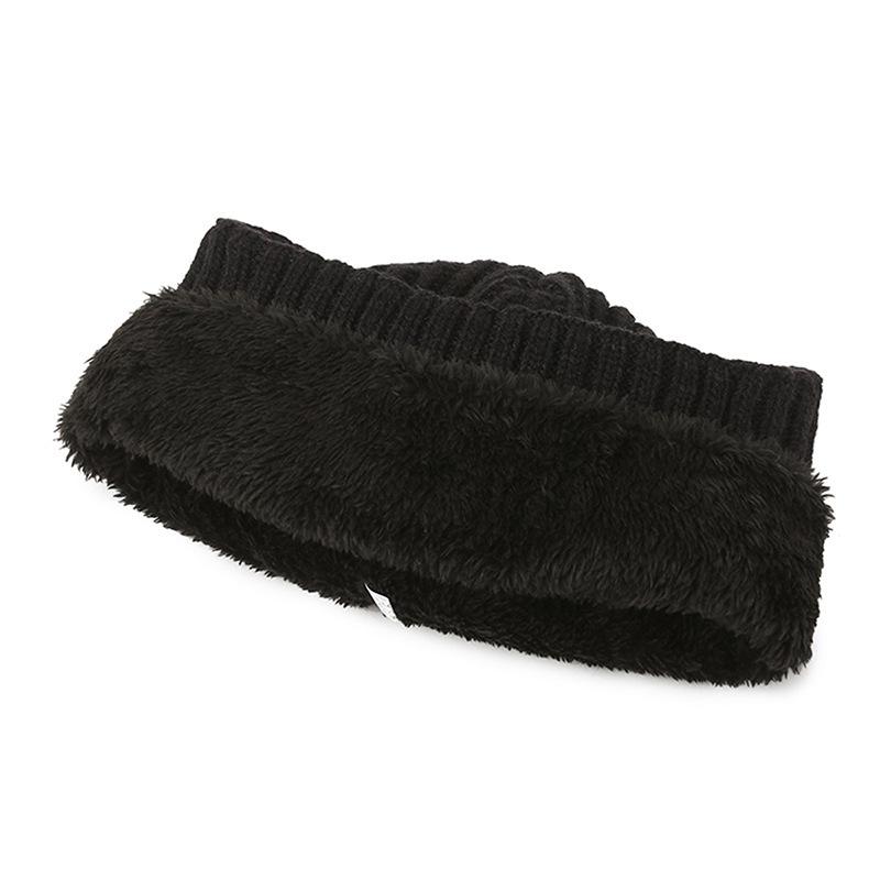 Men's Winter Wool Hat & Scarf Set: Thickened, Ear-Protecting, Cold-Proof, Warm, Knitted, Ideal for Riding