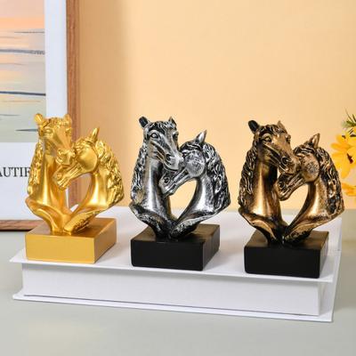 Double Horse Head Sculpture Resin Loving Horse Figurine for Living Room Bedroom Decor Romantic Equestrian Statue for Horse Lovers Anniversary
