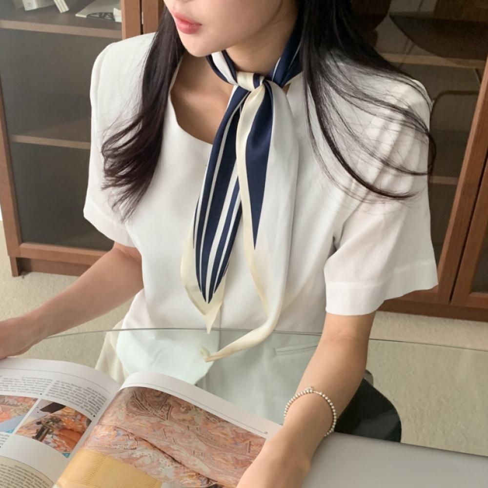 

Атласный шелковый шарф в полоску Bluecity [No Bae] Saint Line, 4 цвета