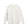 Unisex Winter Strickpullover Mit Roter Gestickter Herz-Detail Rundhalsausschnitt Lockerer Schnitt Baumwollmischung Jugendliche Erwachsene