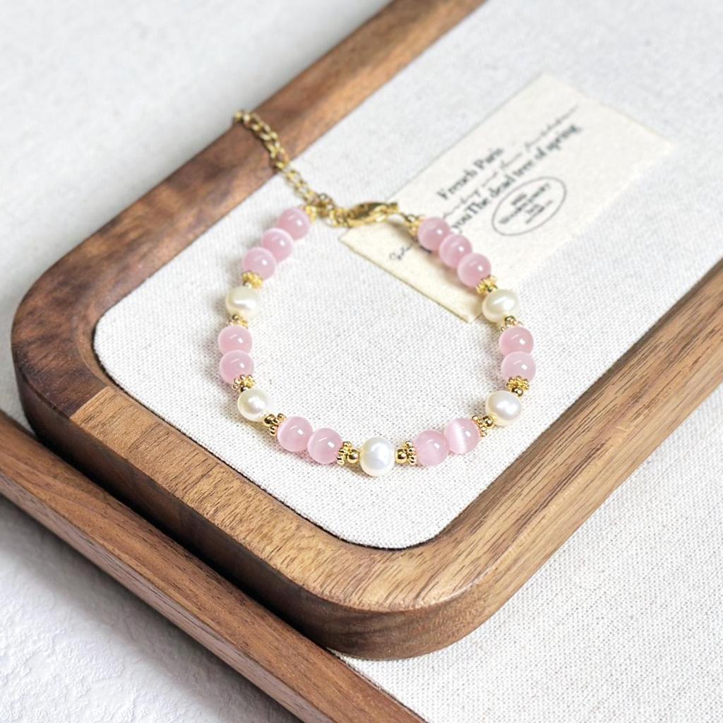 Fairy Cat's Eye Freshwater Pearl Women's Bracelet: Niche Design, Exquisite Gift for Students & Best Friends.