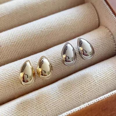 Glossy Water Drop Stud Earrings, Simple and Fashionable Design Earrings, Cold and Versatile Earrings.