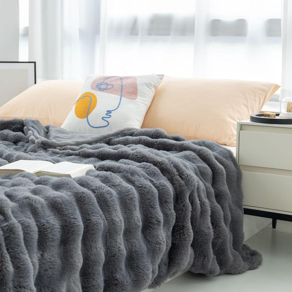 Cozy Plush Faux Rabbit Fur Blanket - All-Season Sofa or Office Nap Cover