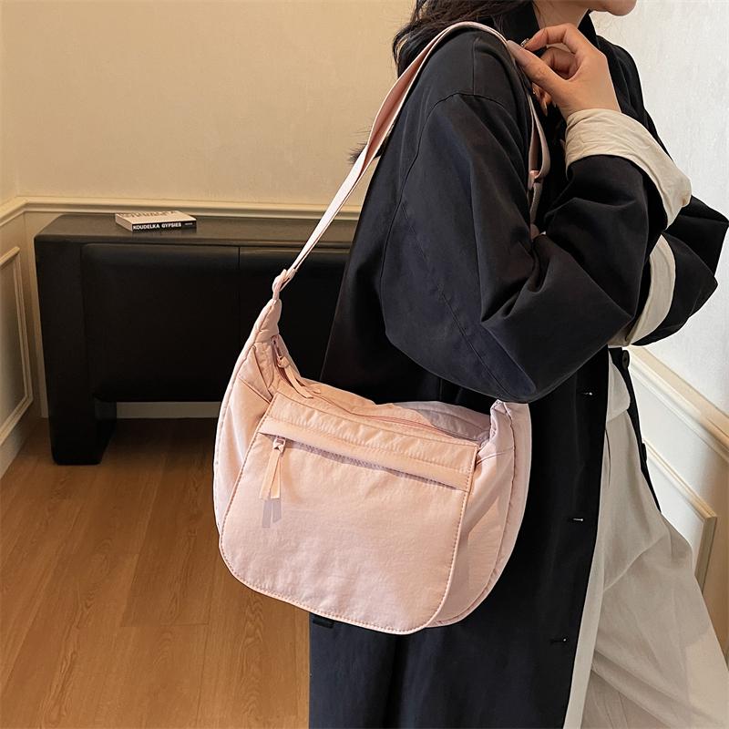 Large Capacity Solid Color Commuter Shoulder Bag Women's Crossbody Bag