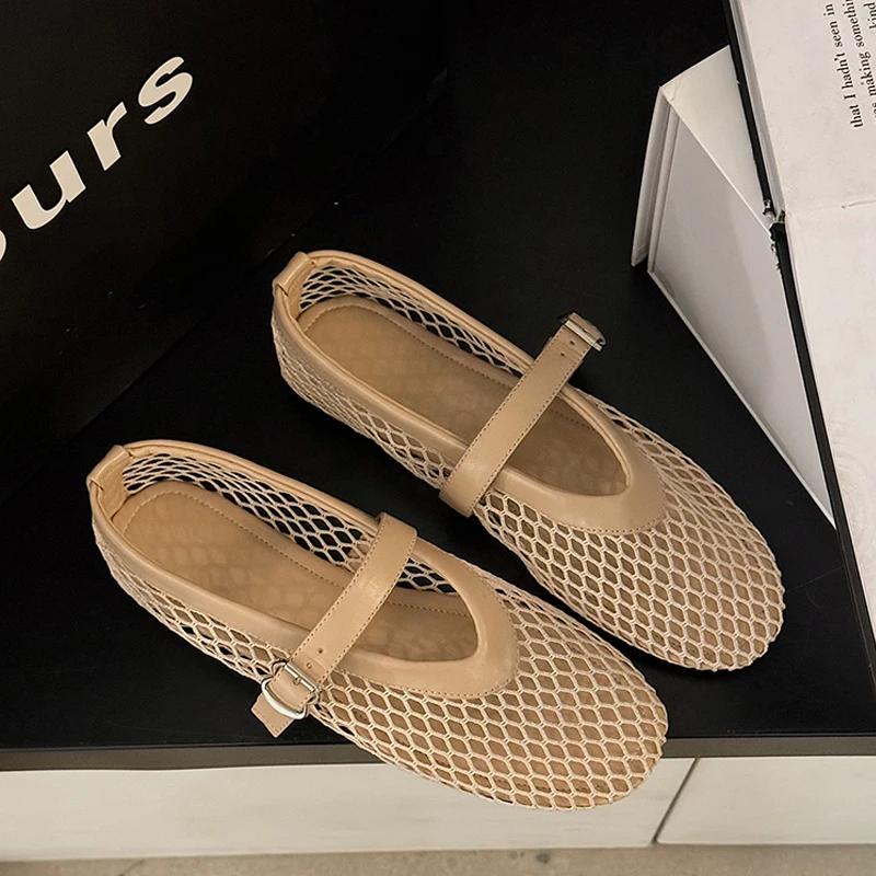 Flat Bottomed Hollowed Out Sandals for Women's Summer New Mesh Breathable Sandals, Fashionable Outerwear Soft Soled Single Shoe