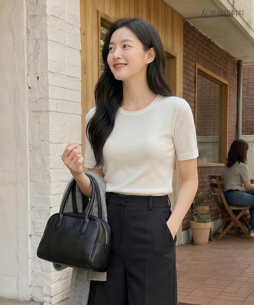 ROEM Belted Cotton Shorts Rmtwg25R16