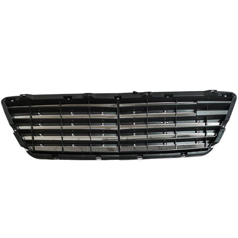 Mřížka střední přední masky Mercedes-Benz W210 třídy E