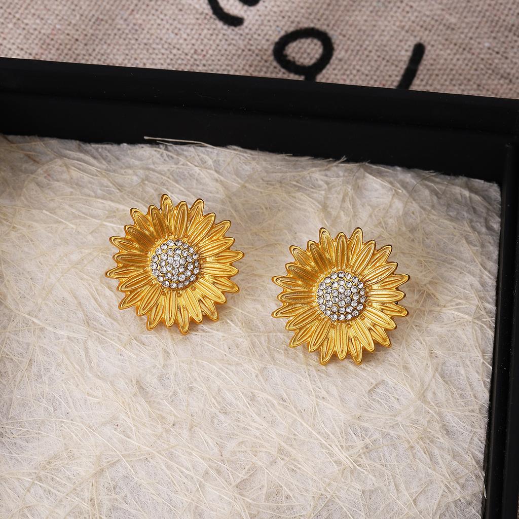 Minimalist Design Zircon Earrings with Sunflower Charm, Vintage and Retro Style for Women