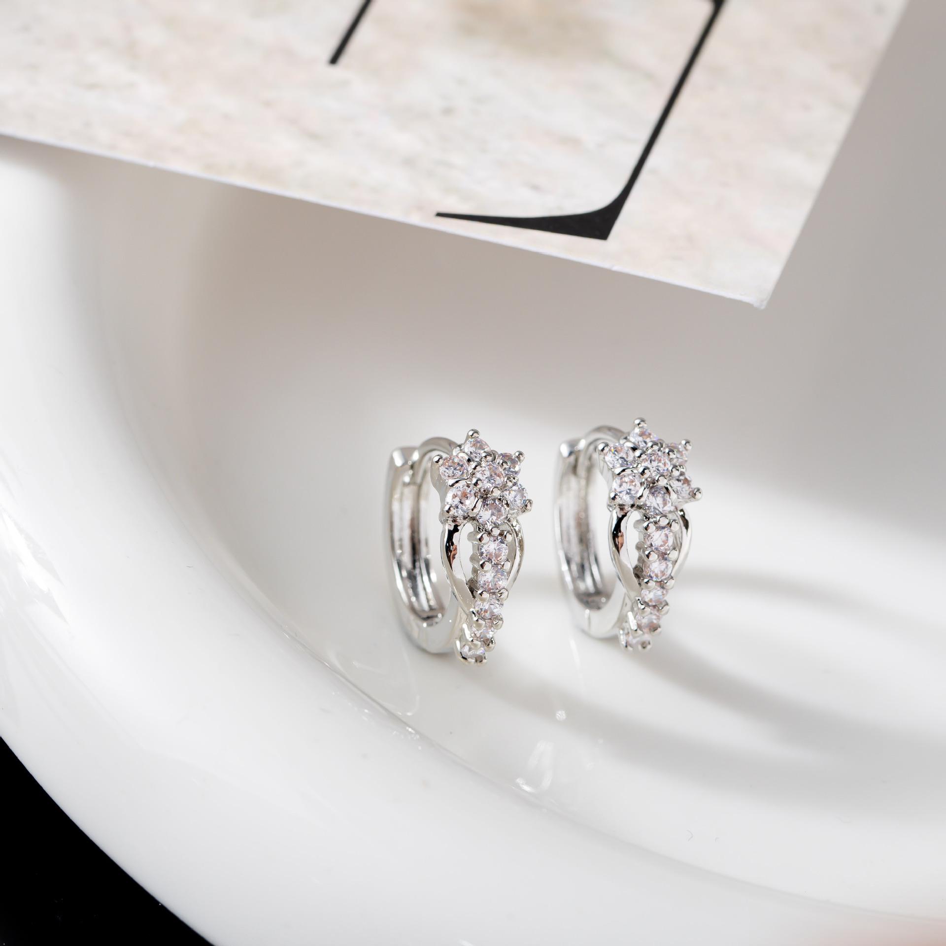 Women s Trendy Korean Diamond Zircon Ear Cuff - Minimalist Fashion Design