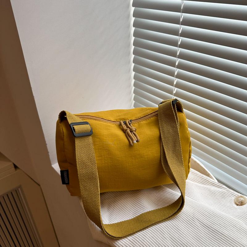

Simple Casual Women s Large Capacity Sports Bag Commuter Ladies Shoulder Bags Solid Color Female Portable Tote Handbags жовтий