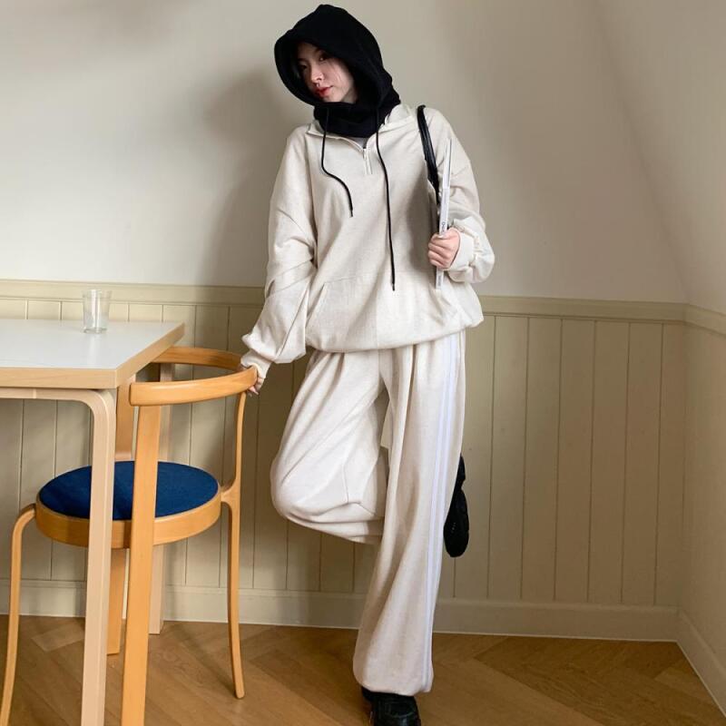 Poggle Neck Warmer Hooded Hat Long Beanie Balaclava cream