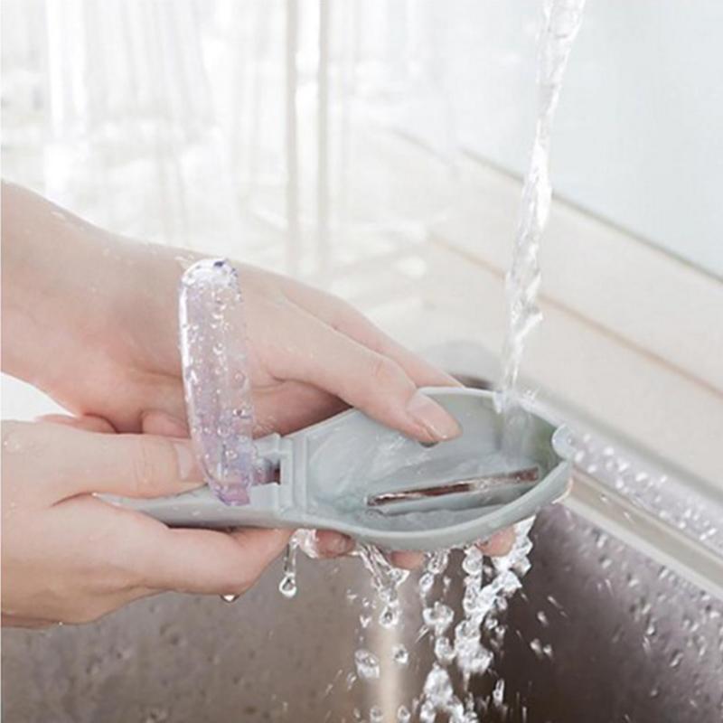 1PCS Plastic Fish Scales Scraper Fish Skin Brush Scraping Fishing Scale Brush Graters Remove Fish Knife Cleaning Peeler Scaler Scraper
