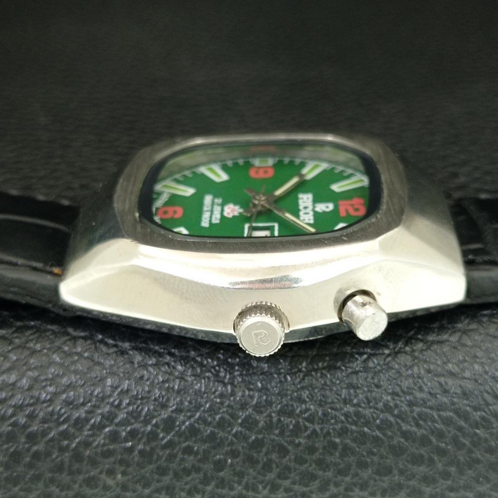 VINTAGE RICOH R31 AUTOMATIC JAPAN MENS GREEN COLOR DIAL WATCH A708204-1