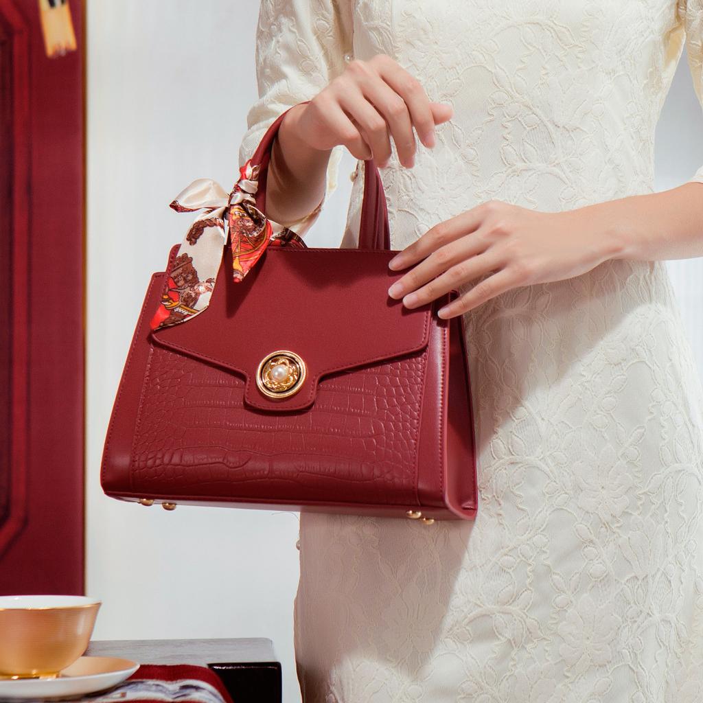 Red wedding bag for women 2024 new fashion elegant mother bag crossbody bag for middle-aged ladies mother-in-law handbag