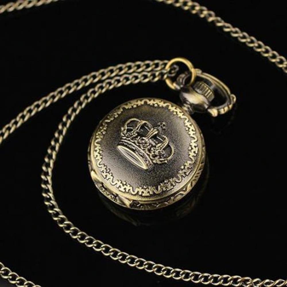Creative Retro Flip Pocket Watch Personalized Three-dimensional Engraved Vintage Necklace Watch for Boys and Girls Commemorative Quartz Watch