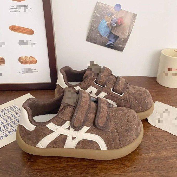 Velcro board shoes big head autumn new chic niche design bread shoes casual