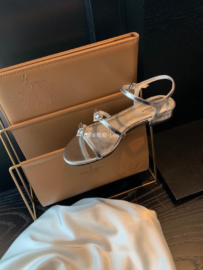 Sheepskin Version~ Round Head Double Word with Love Diamond Buckle Adjustable Flat Sandals Women's Leather Thick Heel High Heel Sandals