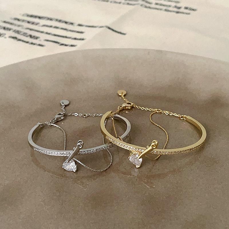 Niche Design Sense Micro-Inlaid Zircon Metal Opening Bracelet Women'S Personality Exquisite Fashion Temperament Versatile Bracelet Jewelry