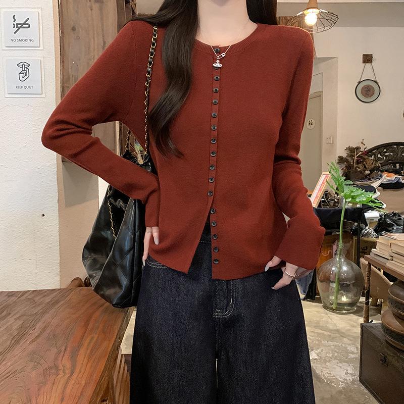 

{Six Wool} Casual Sweater Women s Autumn and Winter 2025 Design Sense Crew Neck Warm Solid Color Knitted Sweater one size fits all червоний