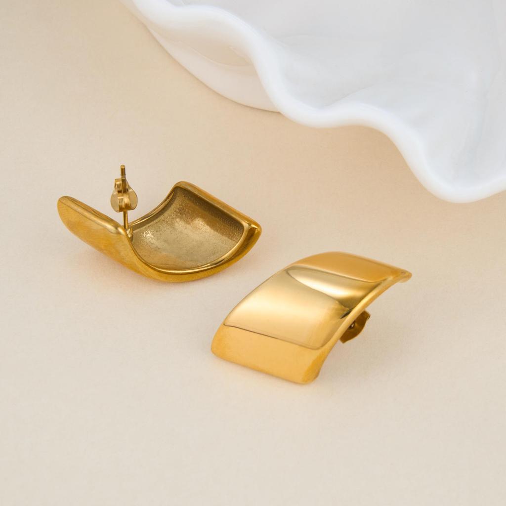 Elegant Gold Hip Hop Geometric Curved Stud Earrings